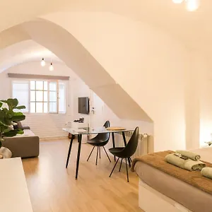 Casa Lestudi En El Centro De Besalú