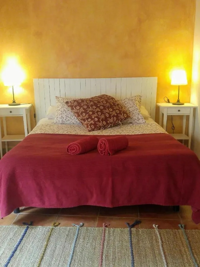 Apartamentos Saltarel-Lo Besalu 0*,  Spain