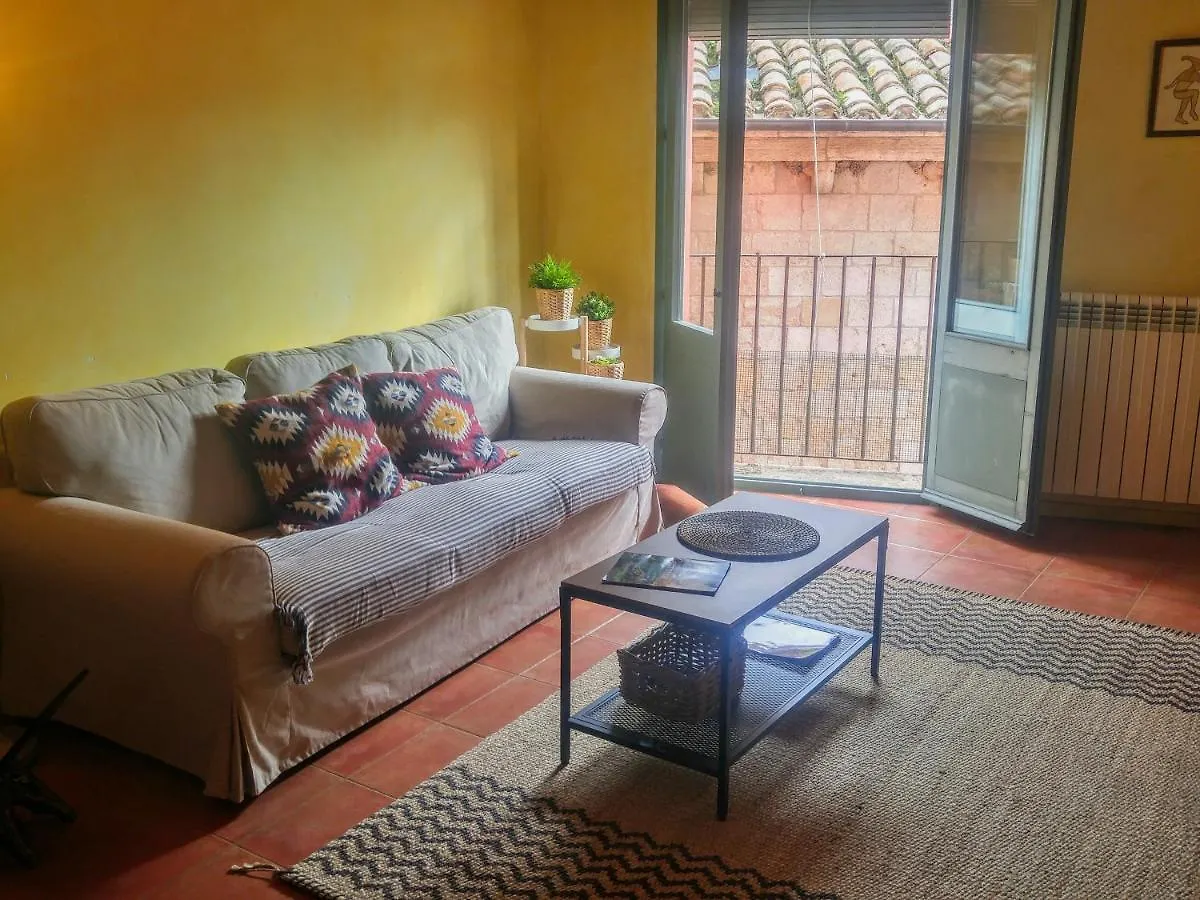 Apartamentos Saltarel-Lo location